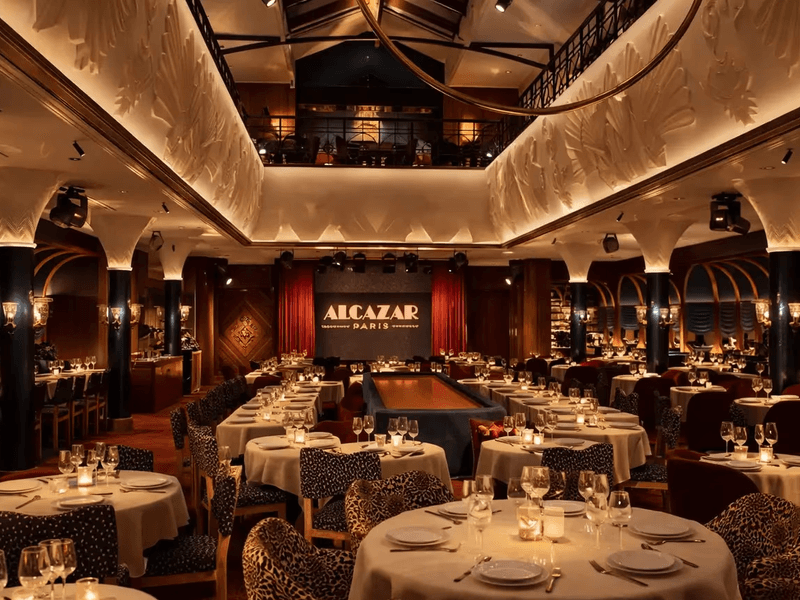 Salle du restaurant après rénovation